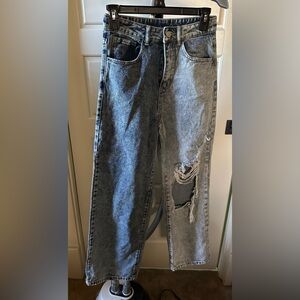 3/$30 EUC Shein Women’s Blue Distressed High Rise Cropped Mom Jeans.‎ Size XS